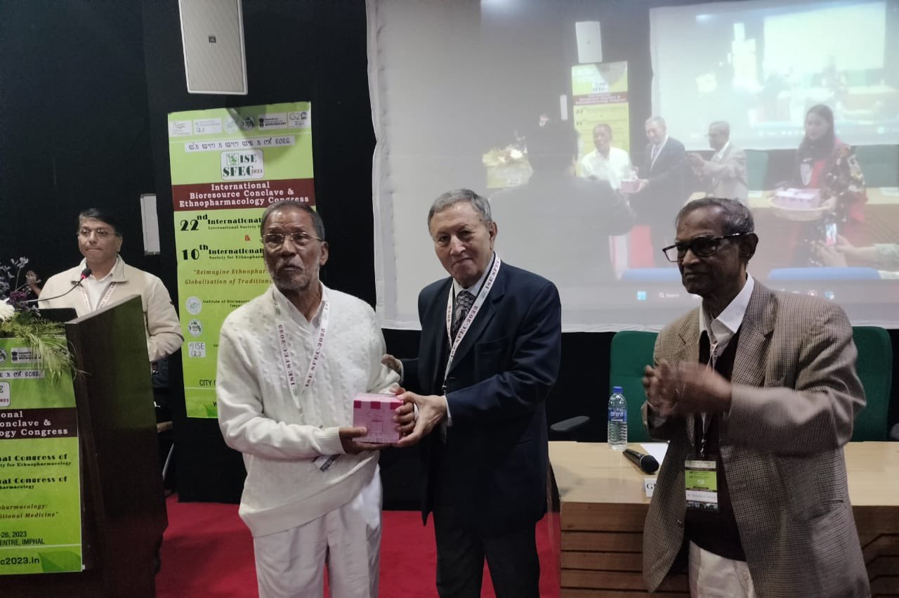 ibsd-organized-traditional-healers-conclave-for-promotion-of-drugs-from-our-ancestors-during-ise-sfec-2023-healers-from-different-state-of-india-joined-and-shared-their-ideas-25th-feb-2023-