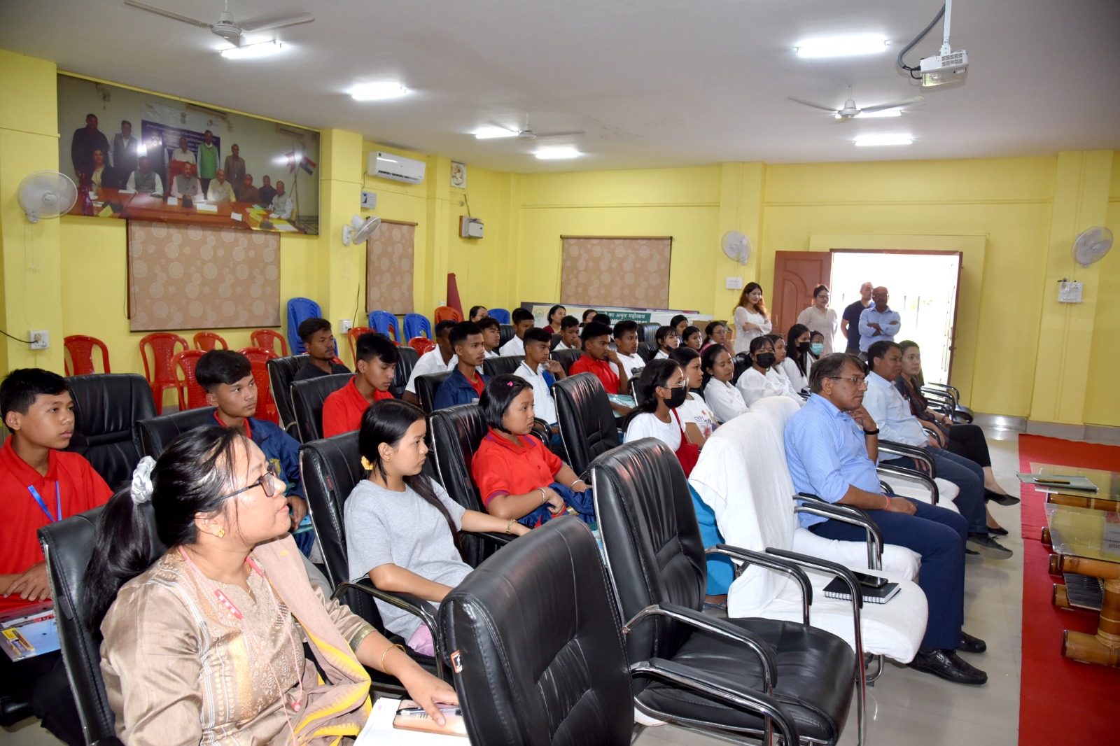 ibsd-organised-scientific-awareness-program-and-interactions-of-the-scientists-and-research-scholars-with-the-students-of-the-relief-camps-of-manipur-on-18th-october-2023-