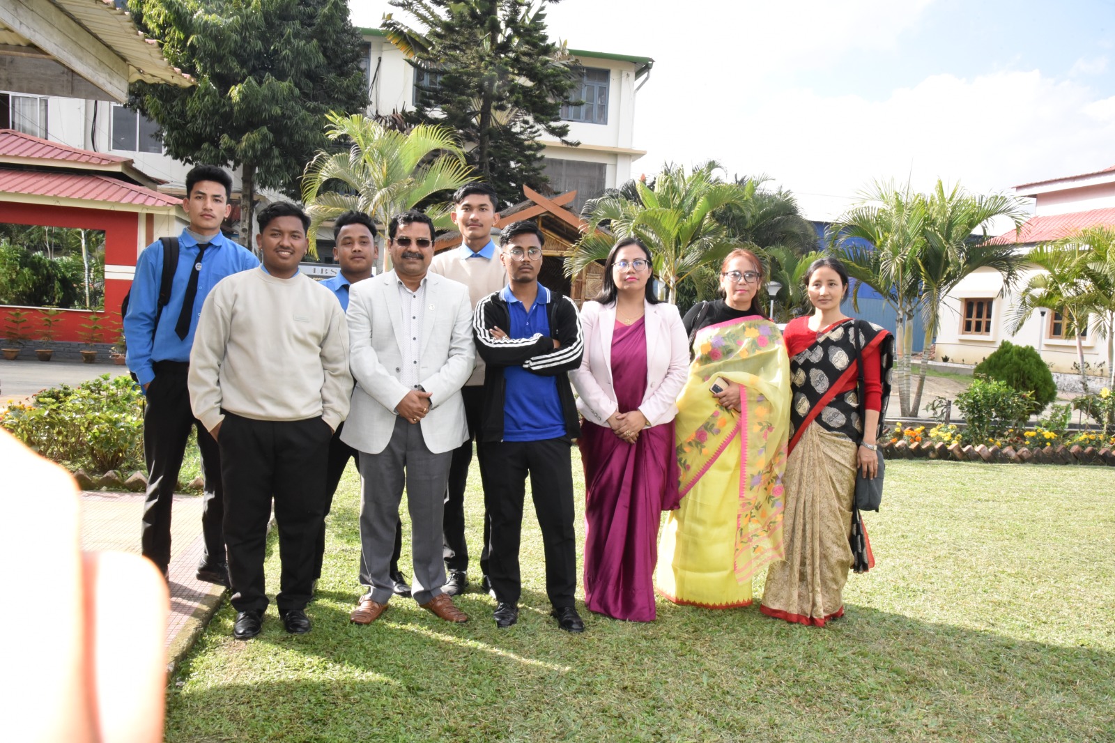 ibsd-organised-open-day-for-school-students-from-imphal-to-visit-labs-and-interact-with-scientists-about-various-research-areas-of-bioresources-this-activity-was-organised-by-ibsd-under-the-science-for-society-program-on-13th-dec-2023-