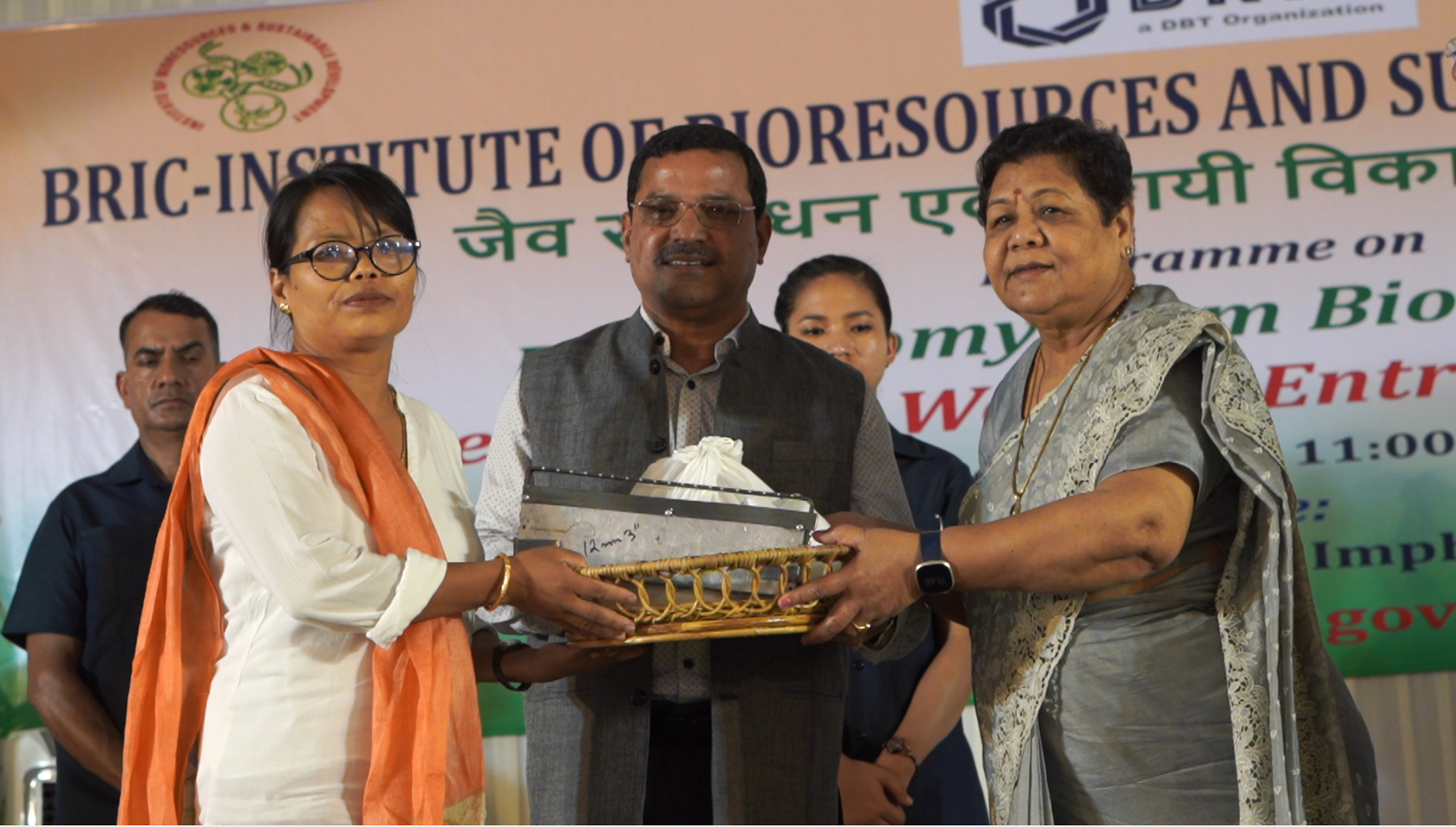 BRIC IBSD organized a program on Bioeconomy from Bioresources,  Developing Woman Entrepreneurship at Imphal.  The program was addressed by Hon'ble Governor of Manipur, Ms Anusuiya Uikey as Chief Guest.